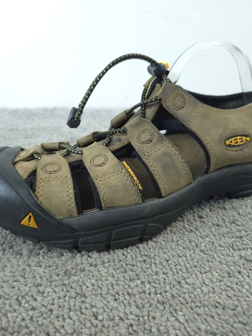 KEEN Newport Waterproof Leather Hiking Sandals Mens Size 9.5 Shoes Brown Outdoor